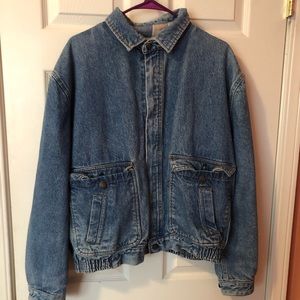 Vintage Levi’s jean jacket (FIRM PRICE!!!!!!!)
